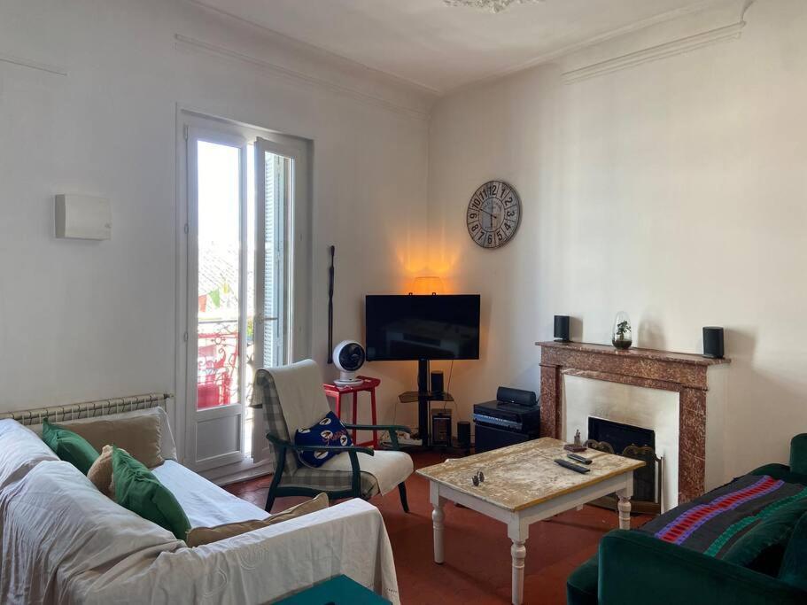 Logis Confortable - Accueillant Marsilya Dış mekan fotoğraf